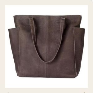Leather tote bag with felt organizer